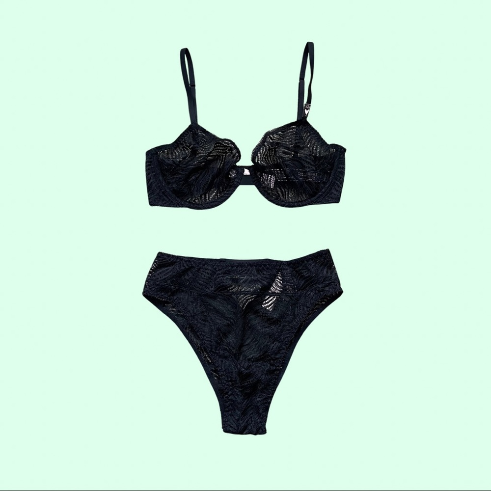 Victoria’s Secret Luxe Lingerie Zebra Lace Set